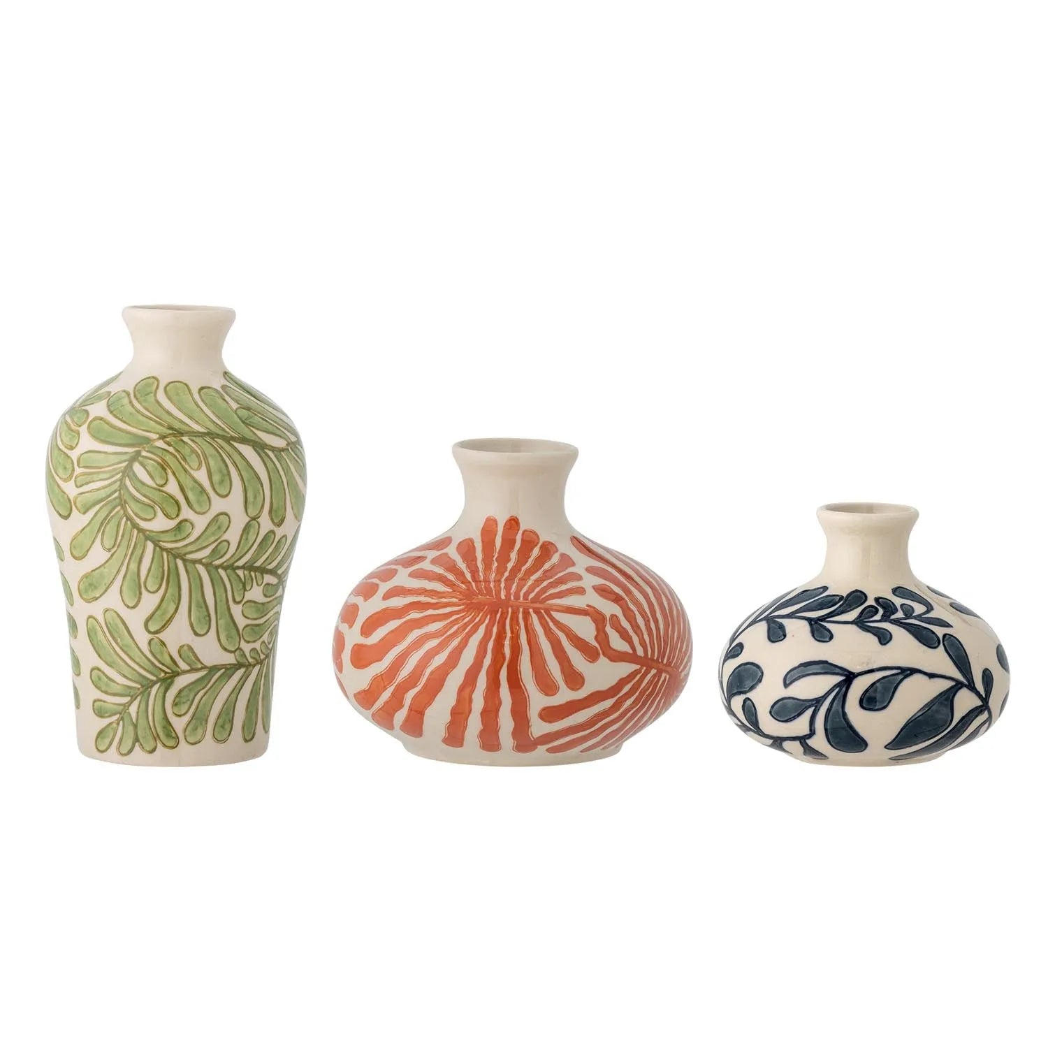 Die Fauni Vase in Grün aus Steingut vereint Handwerkskunst und modernes Design. Ideal für Blumen, ein Muss für Designliebhaber.