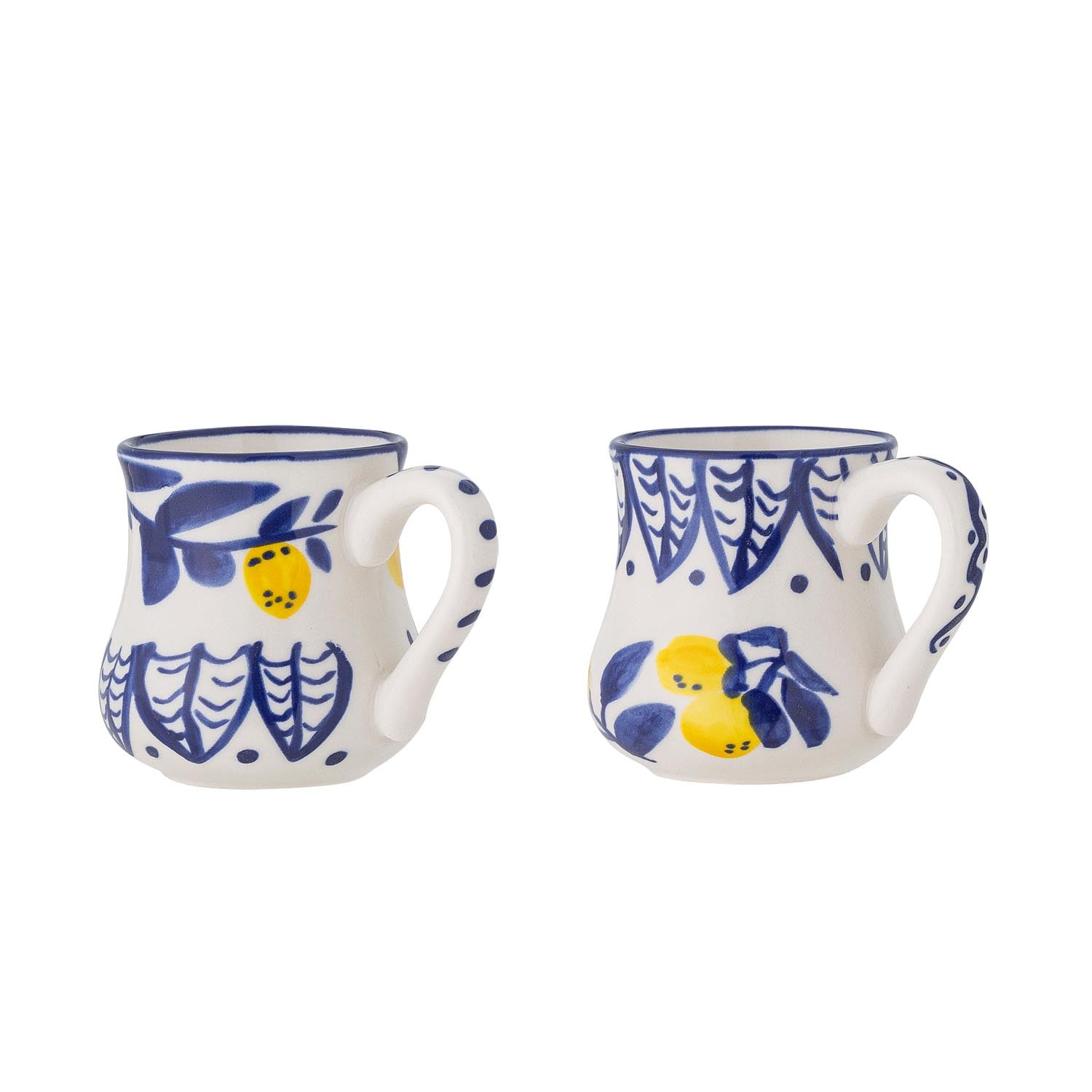 Die Maxima Espressotasse in Blau aus Steingut von Creative Collection vereint stilvolles Design mit hochwertiger Verarbeitung.