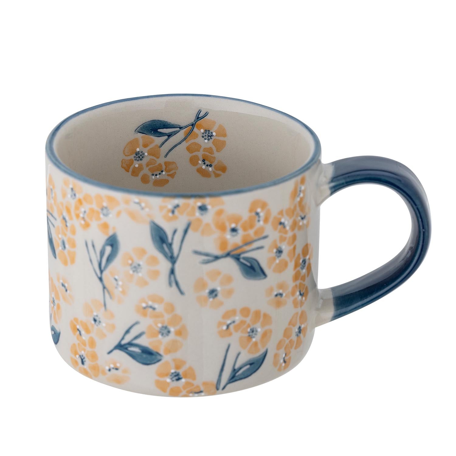 Der Myah Becher aus blauem Steingut von Creative Collection besticht durch sein stilvolles Design und hochwertige Verarbeitung.