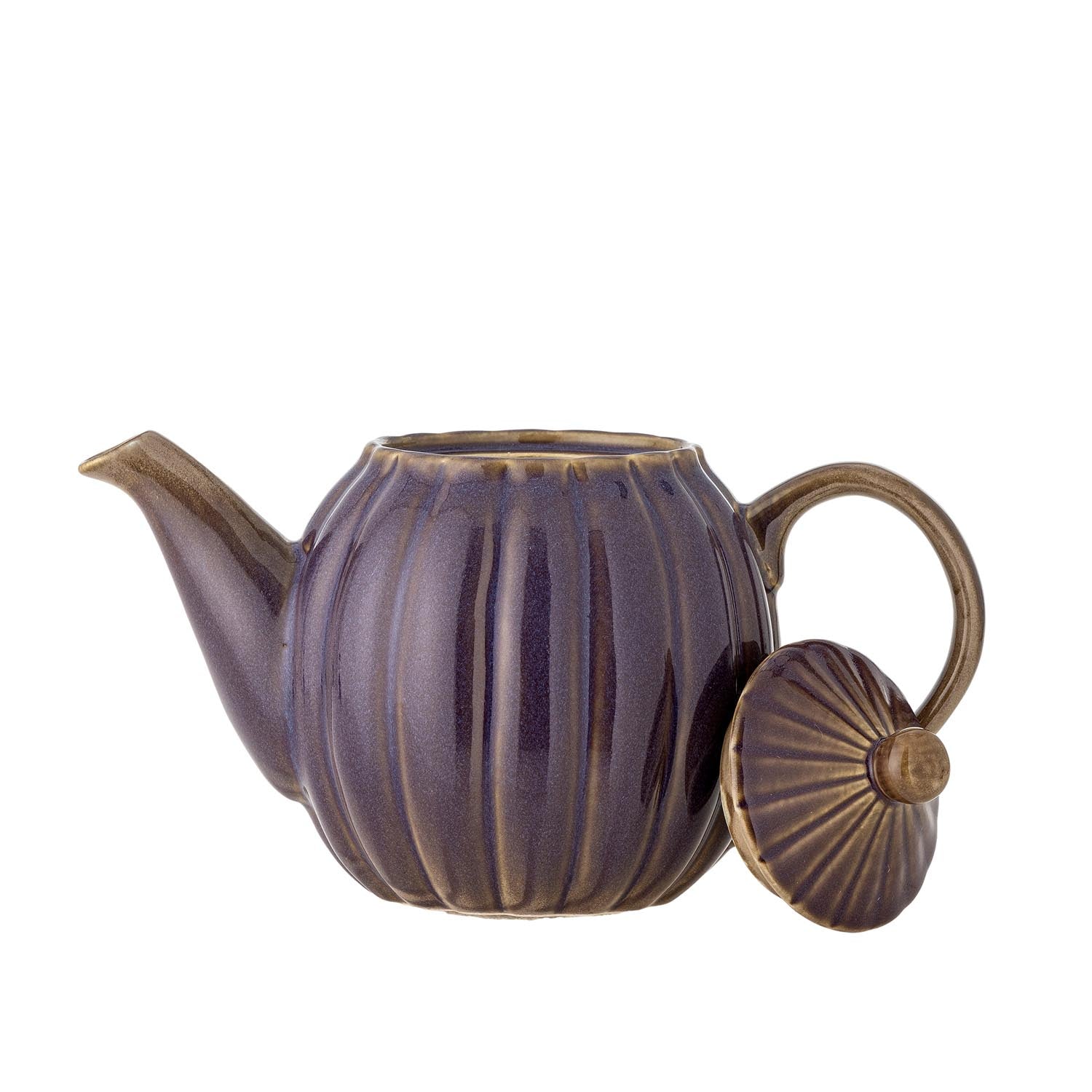 Die Latina Teekanne von Bloomingville in Violett aus Steingut vereint modernes Design mit Funktionalität für elegante Teemomente.