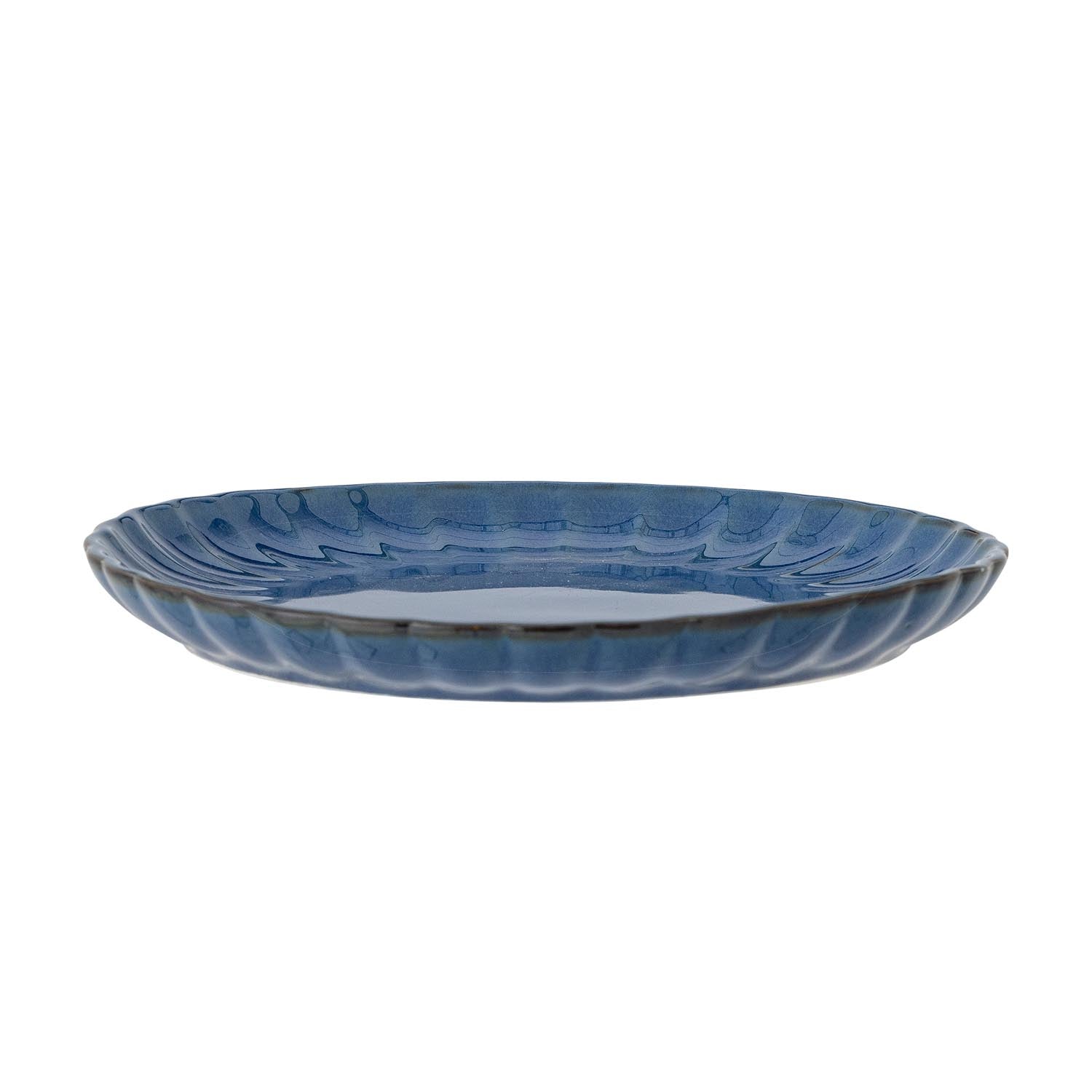 Stilvoller blauer Latina Teller aus hochwertigem Steingut von Bloomingville, perfekt für elegante Tischarrangements und vielseitige Anlässe.