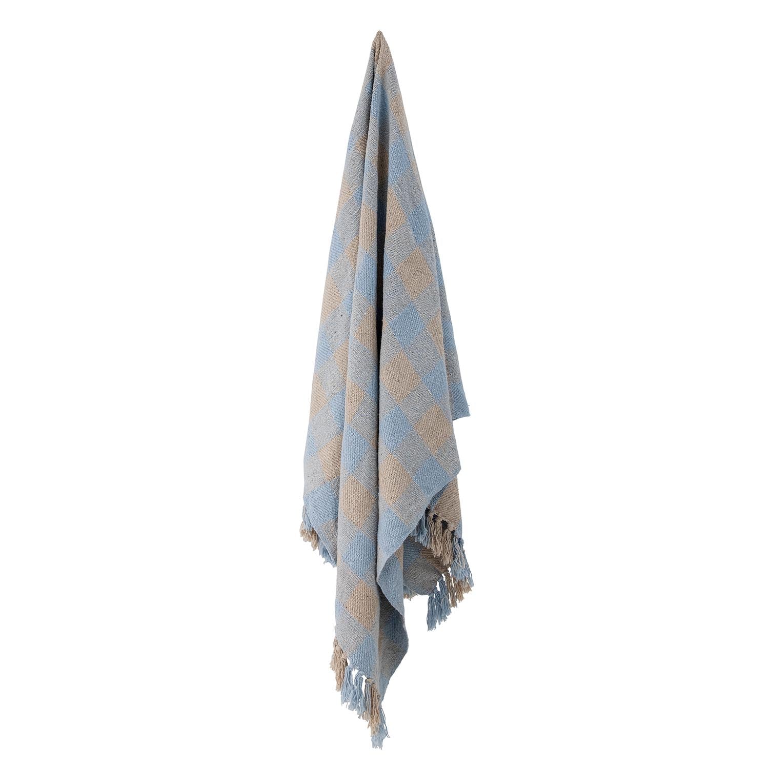 Die Largs Decke in Blau aus recycelter Baumwolle von Creative Collection ist stilvoll, nachhaltig und gemütlich.