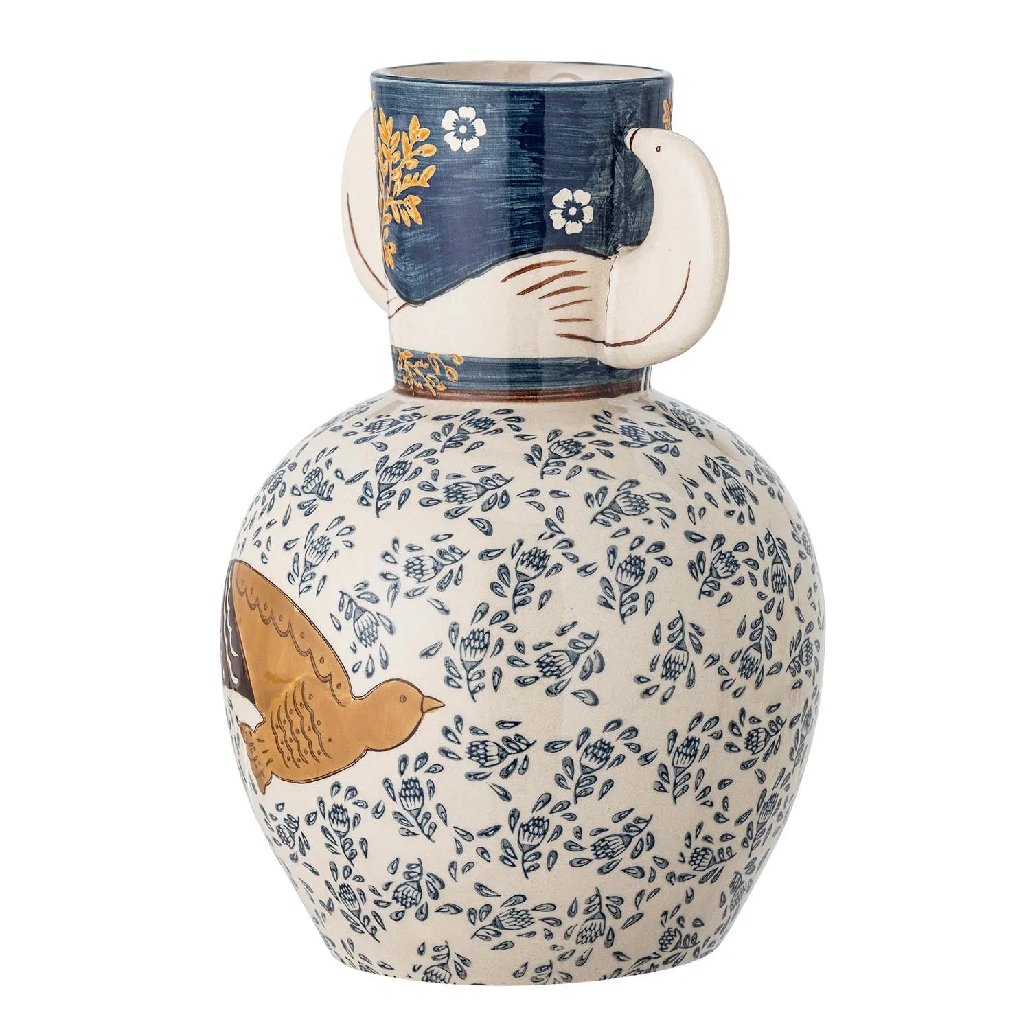 Die Hezha Vase von Bloomingville: Ein handdekoriertes Steingut-Kunstwerk mit Vogelmotiven in warmen Blau- und Brauntönen.