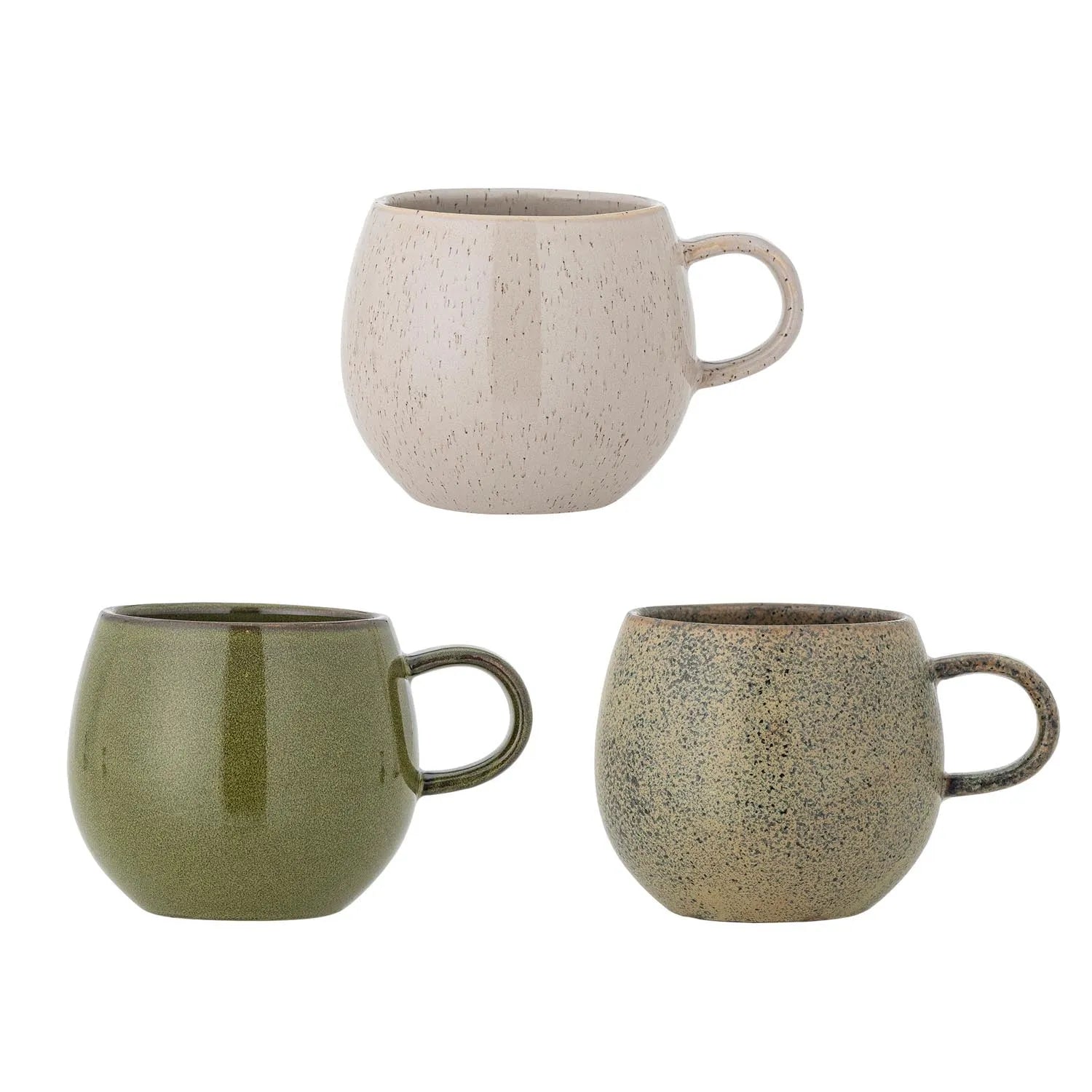 Addison Becher: Set aus 3 grünen Steingutbechern mit reaktiver Glasur. Stilvoll, robust, ideal für Kaffee & Tee. Bloomingville Design.