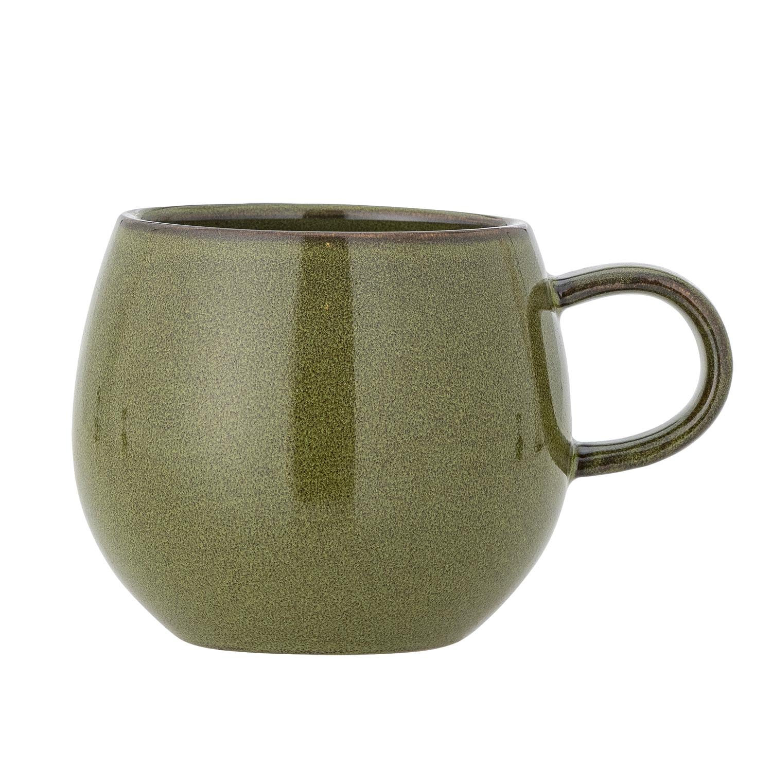 Der Addison Becher von Bloomingville, gefertigt aus grünem Steingut, überzeugt mit elegantem Design und erstklassiger Qualität.