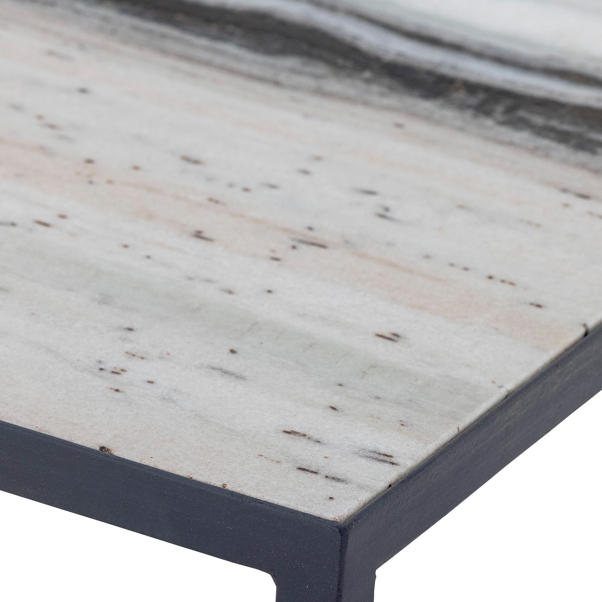 Ines Couchtisch: Weisser Marmor, skandinavisches Design von Bloomingville.
