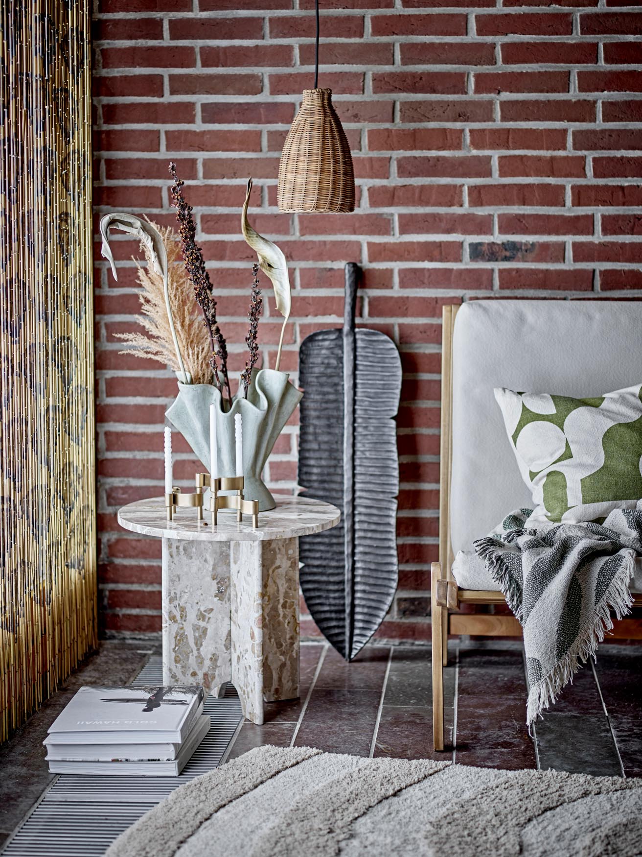 Jasmia Beistelltisch: Edler Marmor-Look, braun, von Bloomingville.