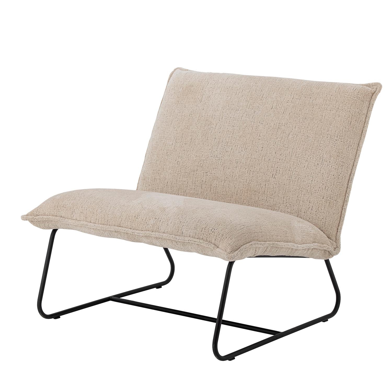Eleganter Cape Loungesessel von Bloomingville aus recyceltem Polyester in Natur, ideal für moderne und nachhaltige Wohnräume.
