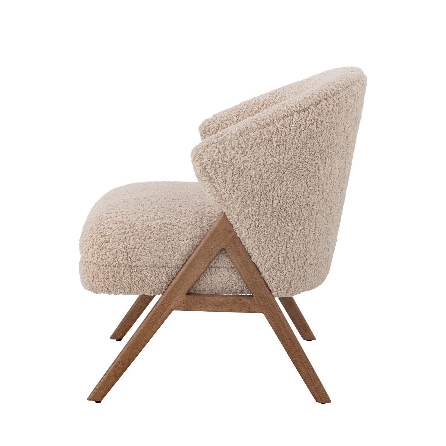 Stilvoller Camino Loungesessel aus natürlichem Gummibaumholz von Bloomingville, perfekt für gemütliche und elegante Wohnbereiche.
