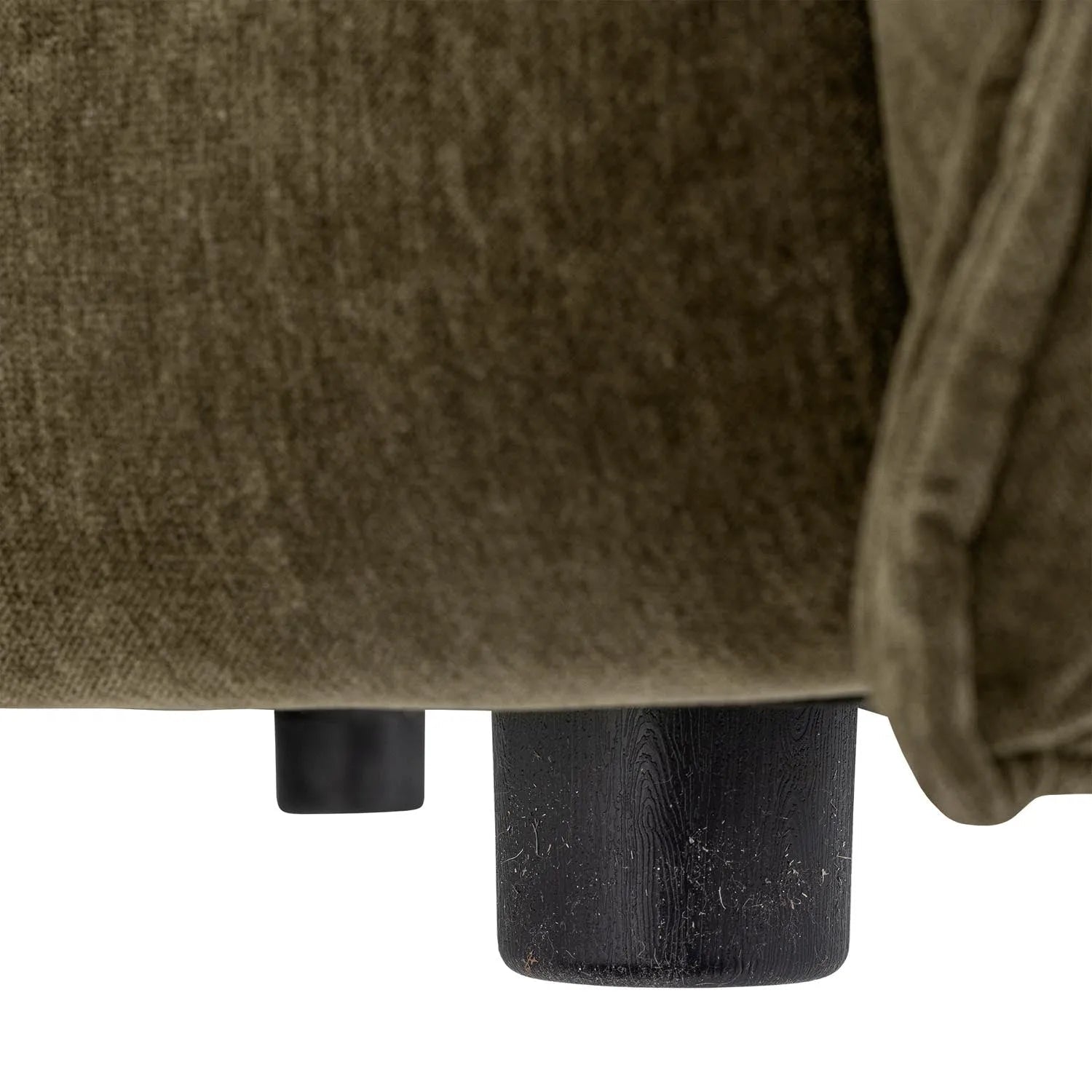 Moderner Austin Loungesessel in Grün von Bloomingville, aus recyceltem Polyester gefertigt – stilvoll, bequem und umweltfreundlich.