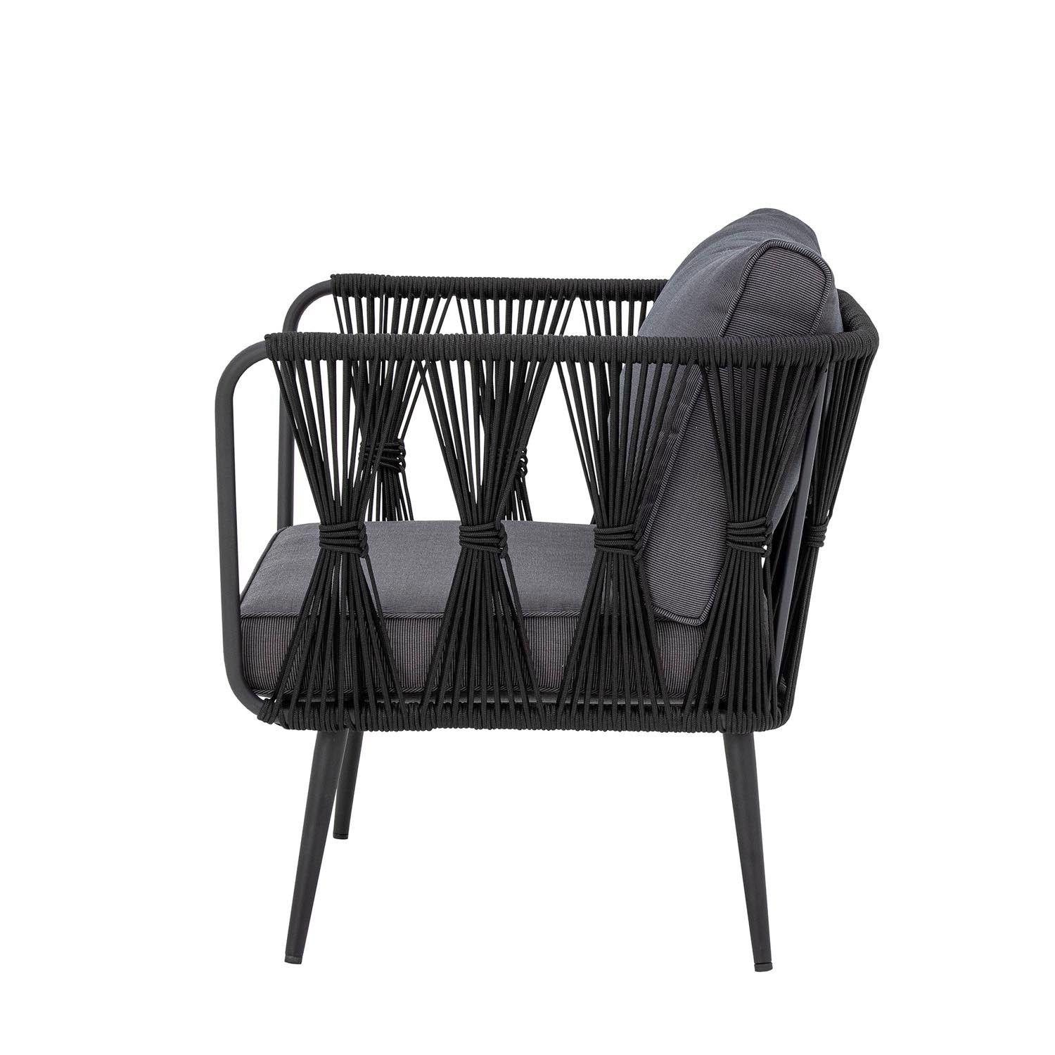 Pavone Fire-resistant Loungesessel, Schwarz, Metall in Schwarz präsentiert im Onlineshop von KAQTU Design AG. Sessel ist von Bloomingville