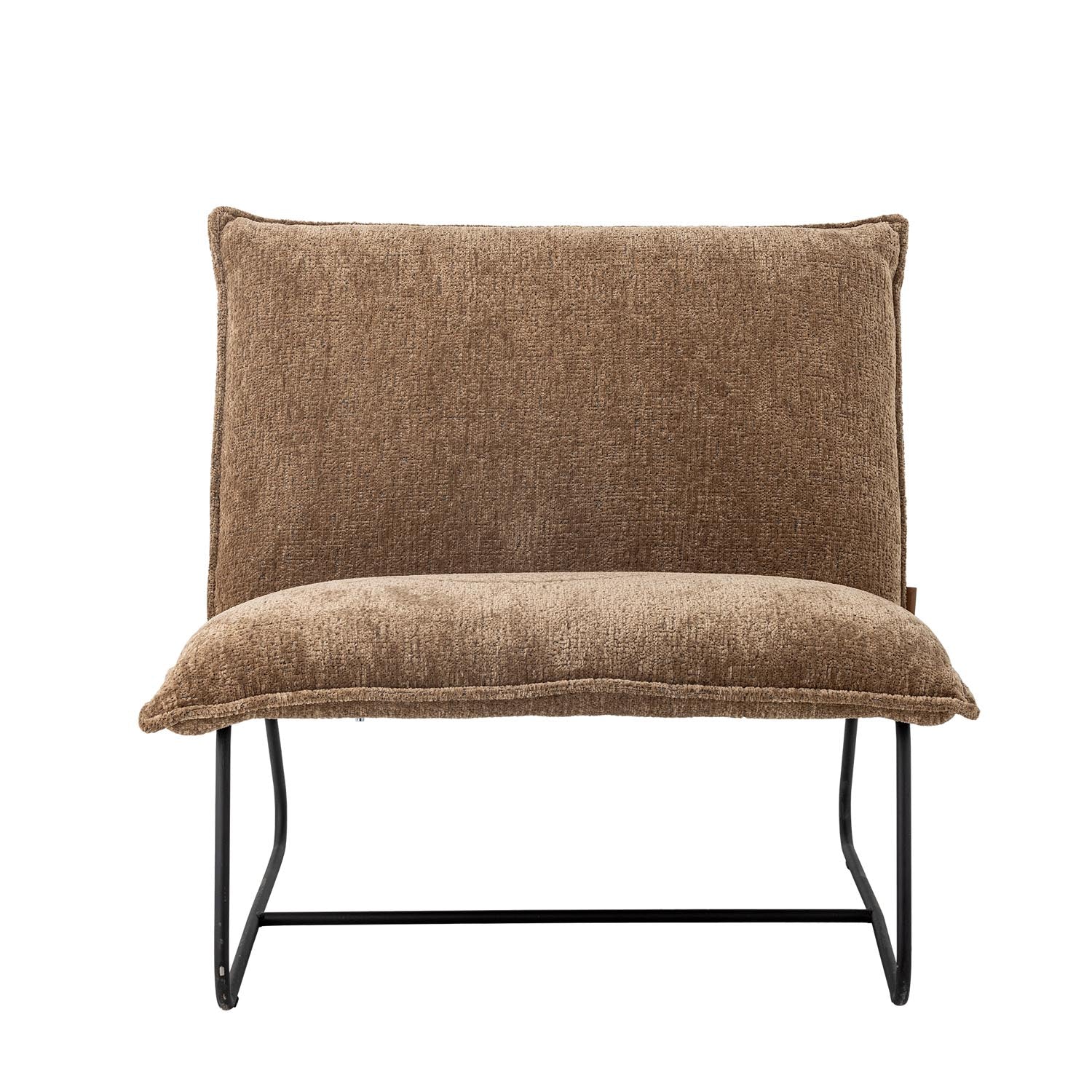 Eleganter Cape Loungesessel in Braun, gefertigt aus recyceltem Polyester von Bloomingville – perfekt für nachhaltiges Wohnen.