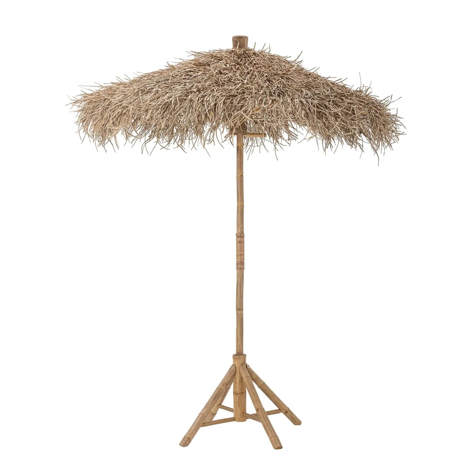 Stilvoller Sonnenschirm aus Bambus und Naturmaterialien, perfekt für sommerliche Momente im Garten oder auf der Terrasse.