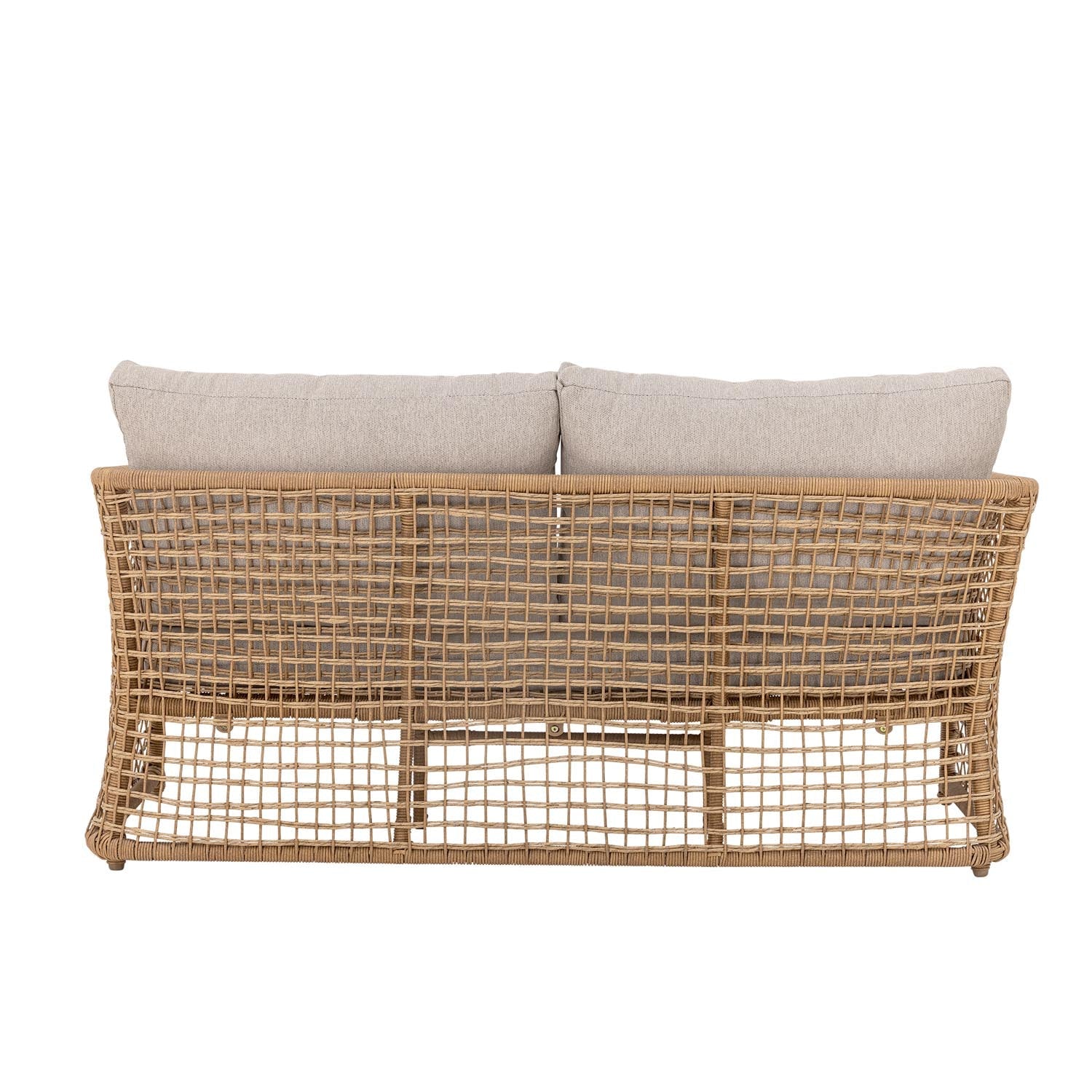 Das Penzano Sofa von Bloomingville aus natürlichem Polyrattan vereint Eleganz und Komfort für Innen- und Außenbereiche.