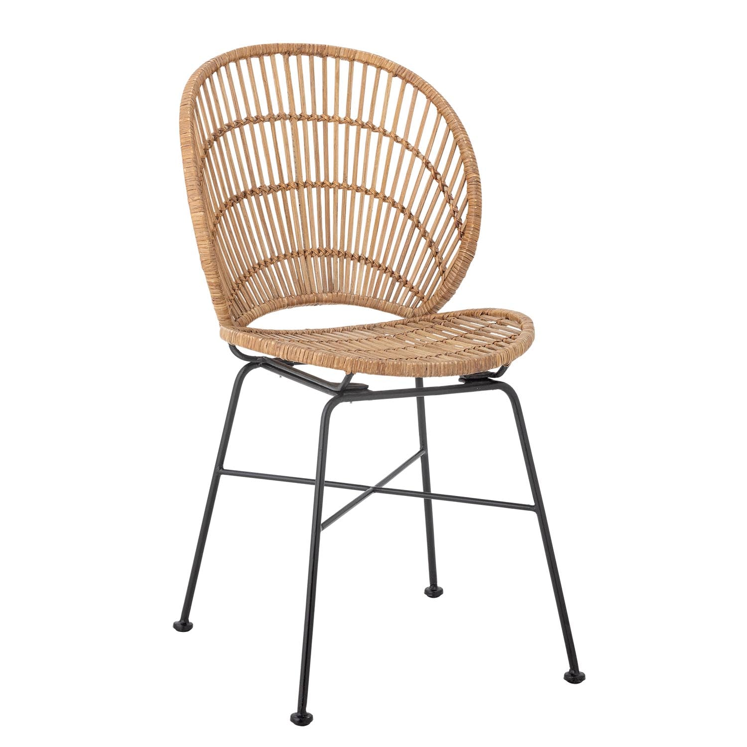 Der Fiore Esszimmerstuhl von Bloomingville kombiniert skandinavische Eleganz mit natürlichem Rattan für stilvolle Wohnräume.