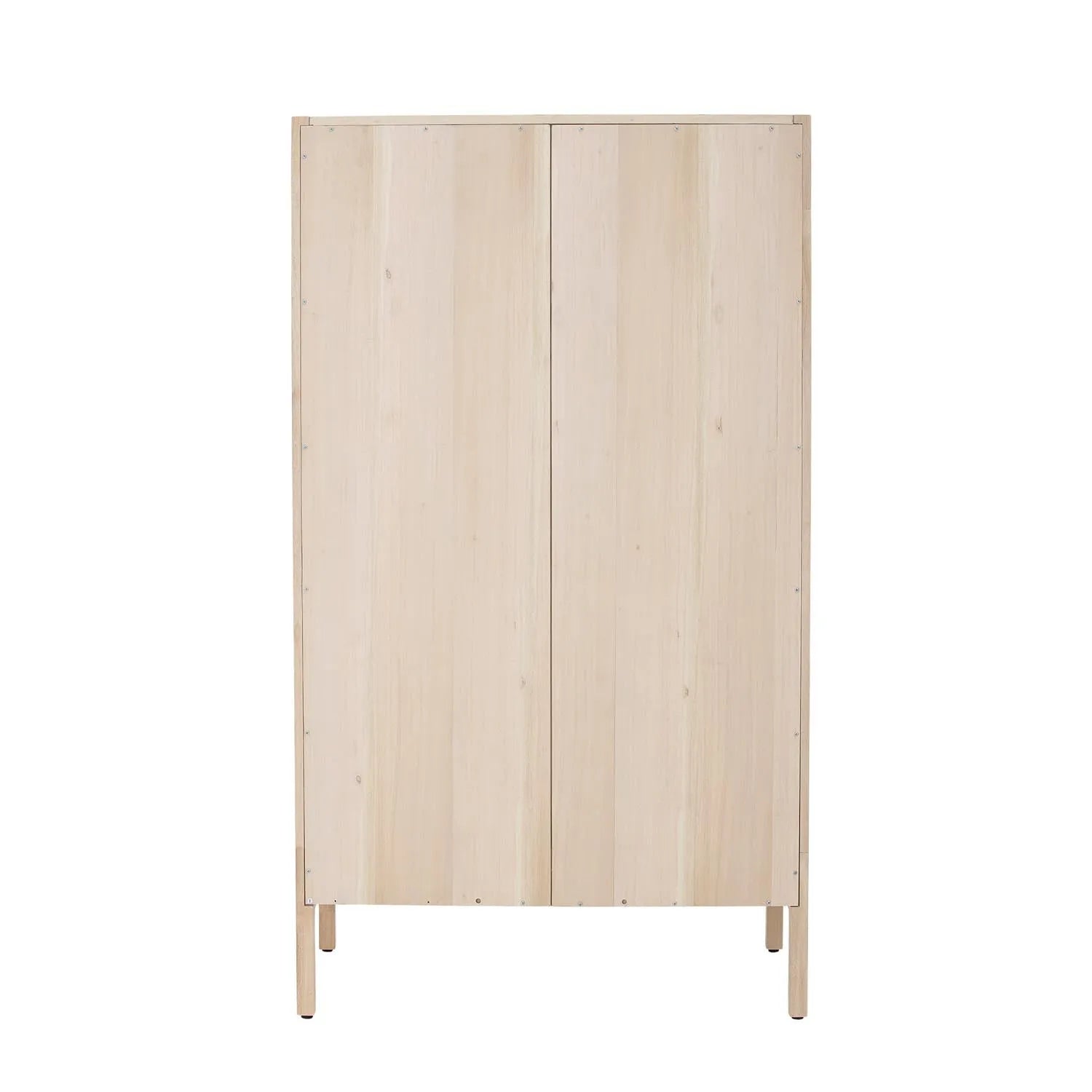 Das Marikka Kabinett aus FSC®-zertifiziertem Kiefernholz vereint Nachhaltigkeit und stilvolle Natürlichkeit für Ihr Interieur.