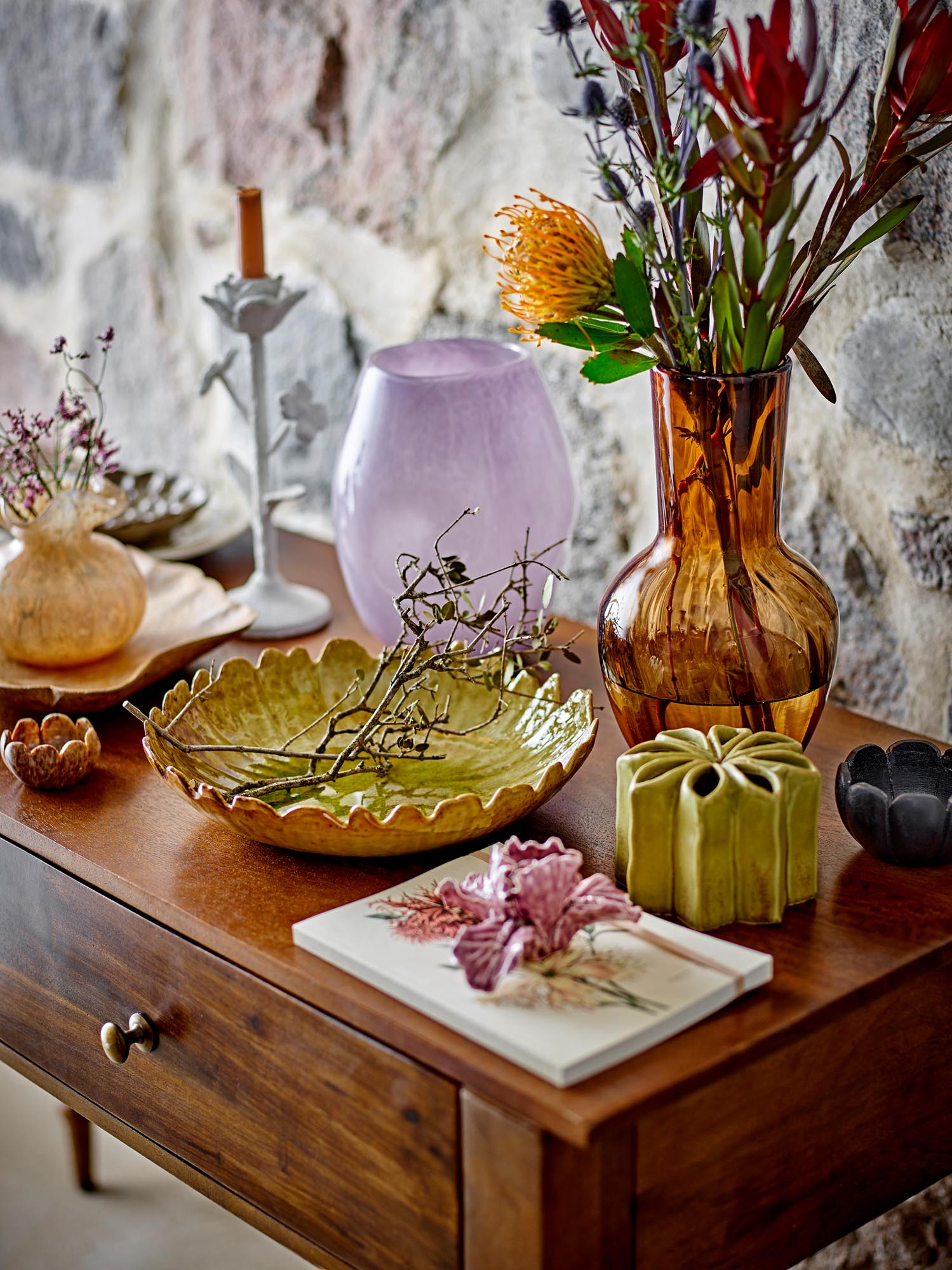 Reiko Teelichthalter aus braunem Marmor, von Creative Collection, perfekt für eine elegante und moderne Wohnraumdekoration.