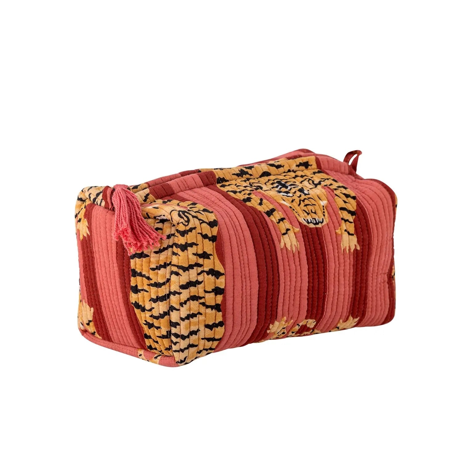 Die Poirino Kosmetiktasche in Pink mit Tiger-Motiven ist ein stilvolles Accessoire aus Baumwolle, ideal für Kosmetik unterwegs.