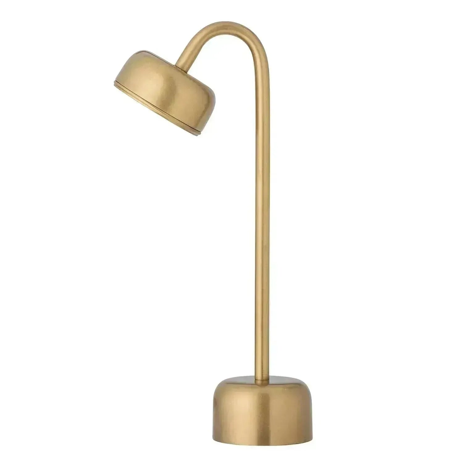 Die Nico Lampe von Bloomingville ist tragbar, wiederaufladbar und aus edlem Messing gefertigt – ein stilvolles Designobjekt.