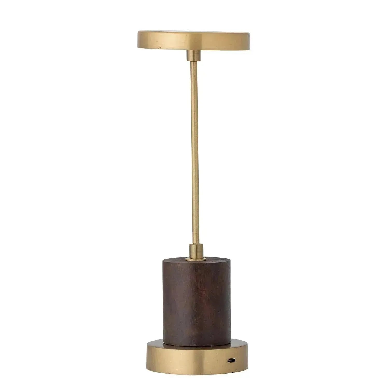 Die tragbare Chico Lampe von Bloomingville aus Messing ist wiederaufladbar, stilvoll und ideal für flexible Beleuchtung.