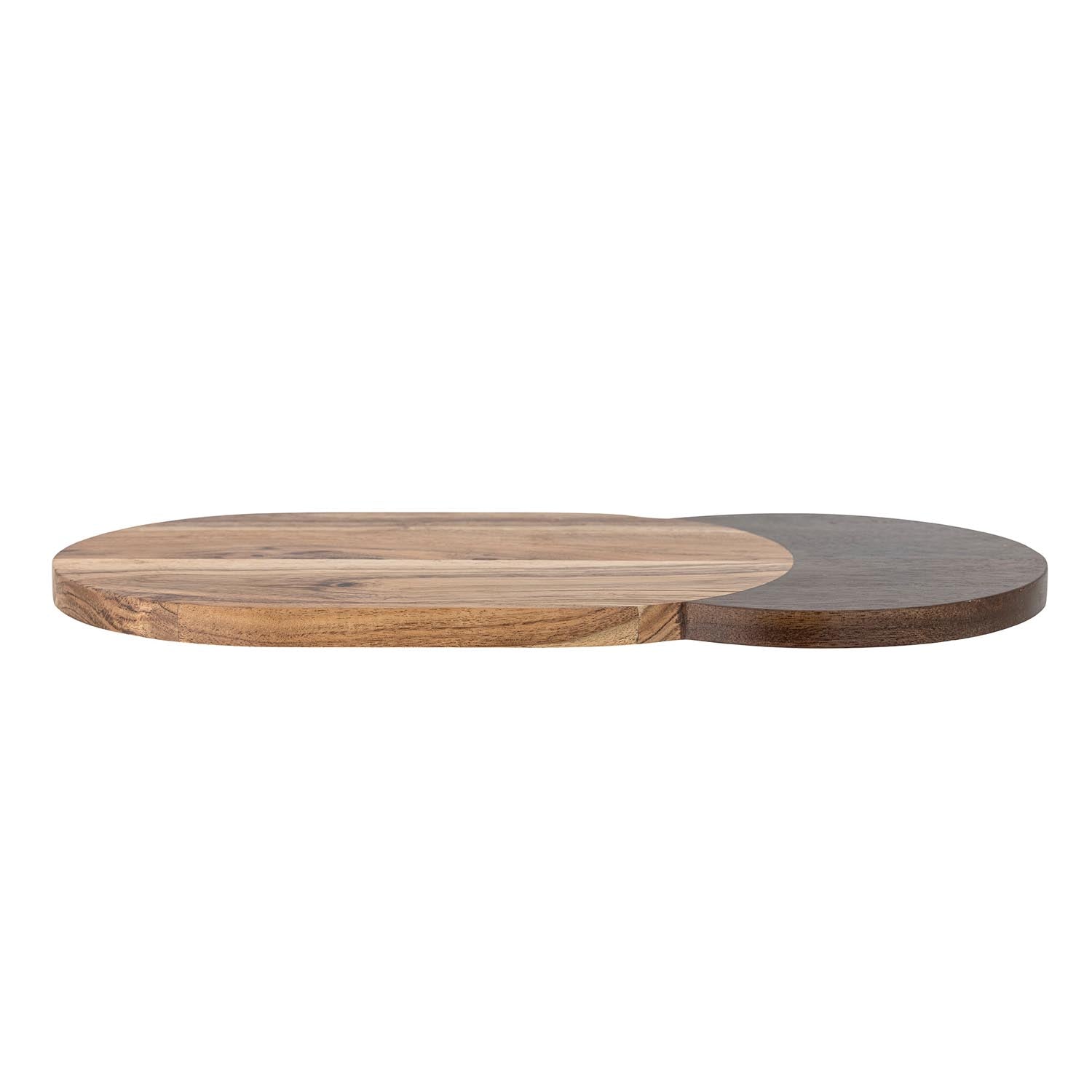 Das Mattis Schneidebrett aus Mango-Holz von Bloomingville ist robust, stilvoll und ideal für die Küche. Perfekt für Schneiden und Servieren.