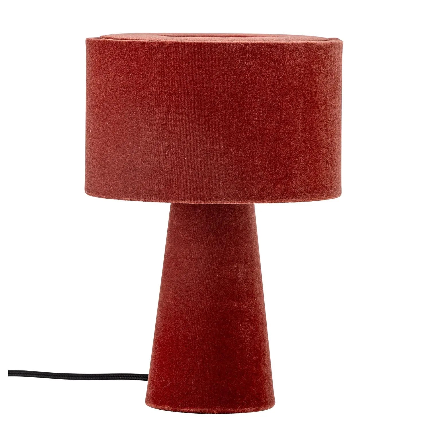 Elegante Emmie Tischlampe in Rot von Bloomingville: Hochwertiger Polyester-Samt, modernes Design, vielseitig und langlebig.