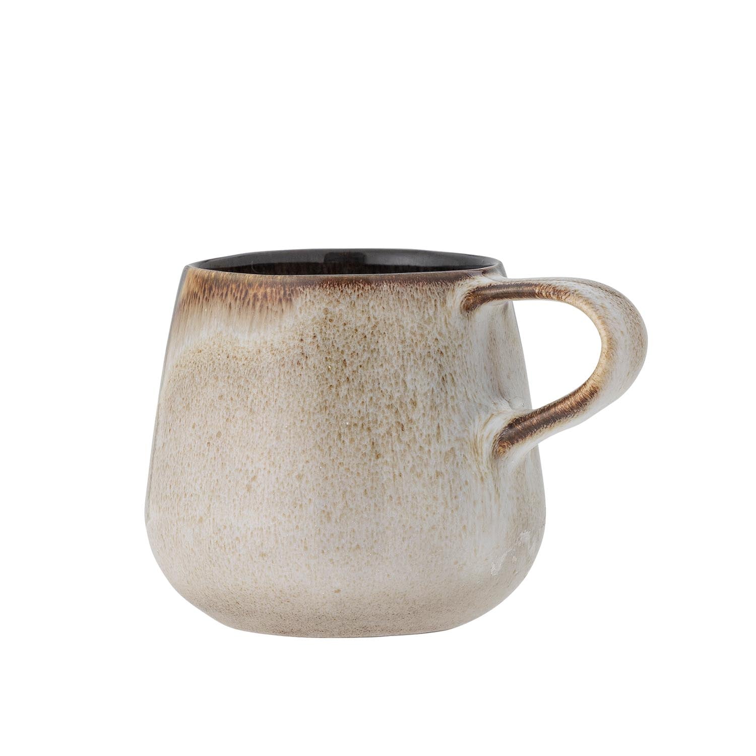 Die Jules Tasse von Bloomingville aus grauem Steingut besticht durch ihr schlichtes skandinavisches Design und hochwertige Verarbeitung.