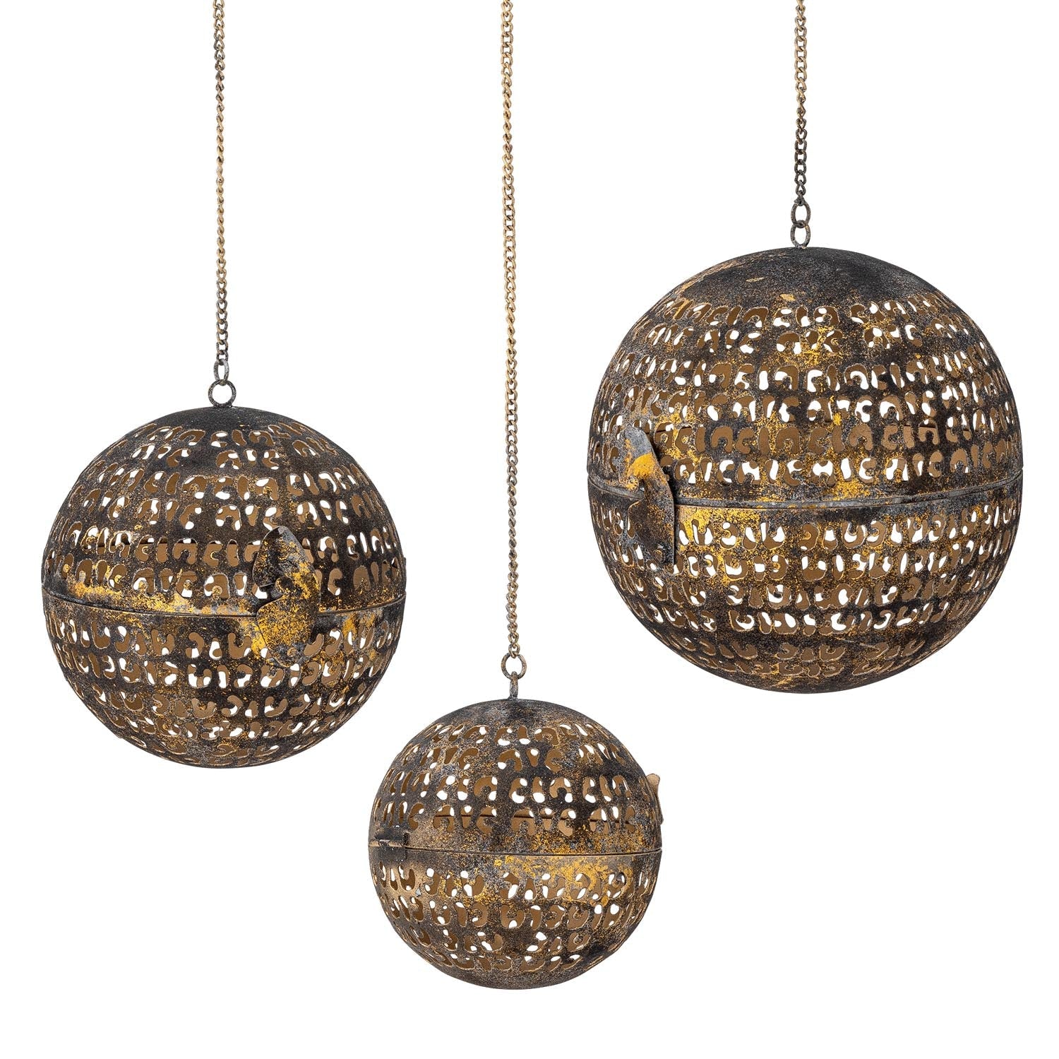 Die Lumie Deko von Bloomingville, gefertigt aus Messing, ist ein elegantes Metallstück, das modernes Design und Stil perfekt kombiniert.