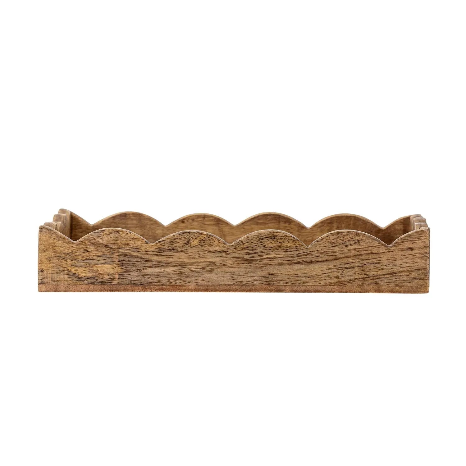 Das Namira Serviertablett aus FSC-zertifiziertem Mangoholz von Bloomingville besticht durch sein nachhaltiges und elegantes Design.