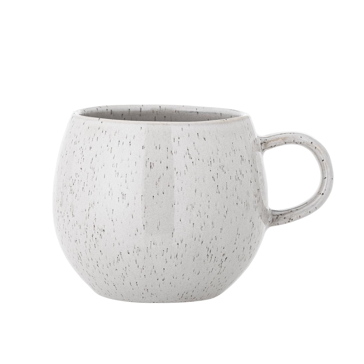 Der Addison Becher von Bloomingville, aus weissem Steingut, besticht durch skandinavisches Design und hochwertige Verarbeitung.