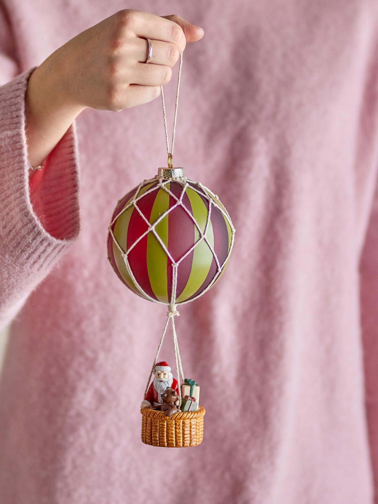 Hettie Ornament, Rot, Glas in Rot präsentiert im Onlineshop von KAQTU Design AG. Ornament ist von Bloomingville