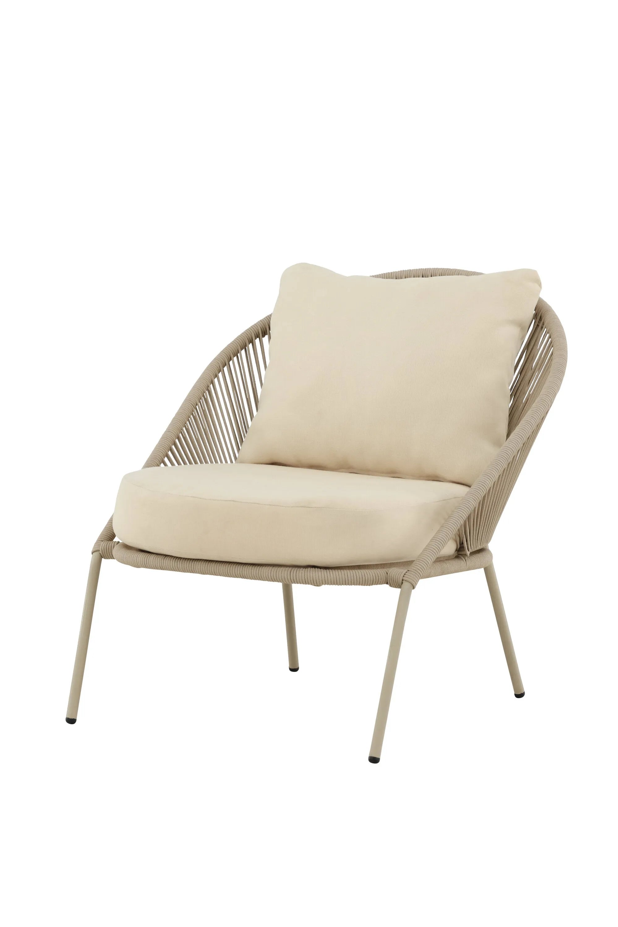 Der Lindos Loungesessel von Venture Home kombiniert zeitgemäße Eleganz mit Komfort, perfekt für moderne Wohnbereiche.