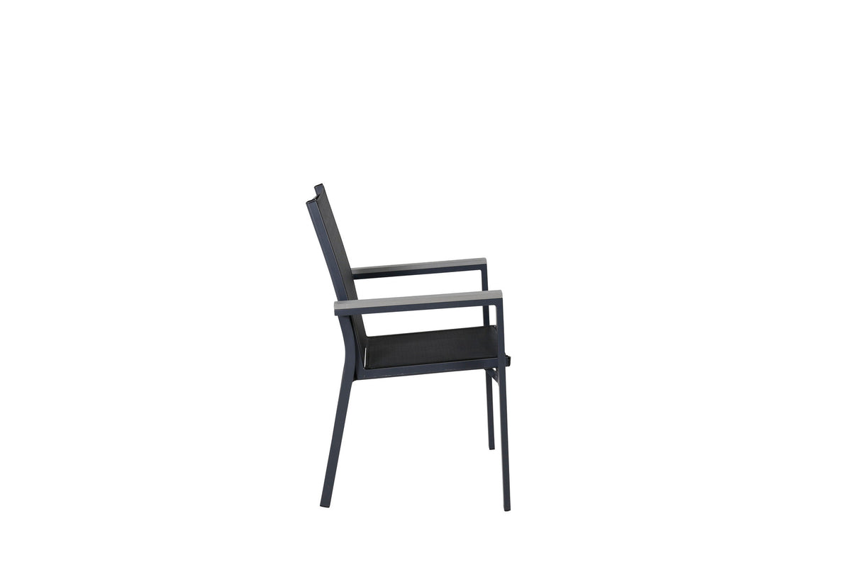 Parma Gartenstuhl in Schwarz präsentiert im Onlineshop von KAQTU Design AG. Gartenstuhl mit Armlehnen ist von Venture Home