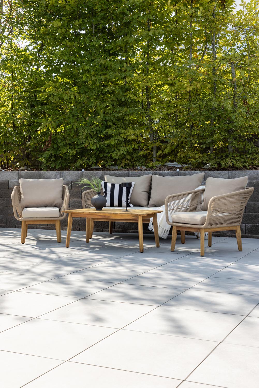Chania Sofa Outdoorset 110cm in Latte präsentiert im Onlineshop von KAQTU Design AG. Loungeset ist von Venture Home