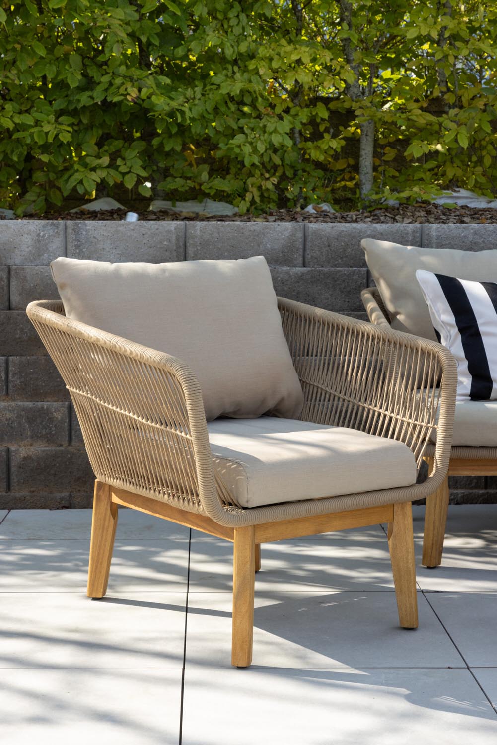 Chania Sofa Outdoorset 110cm in Latte präsentiert im Onlineshop von KAQTU Design AG. Loungeset ist von Venture Home