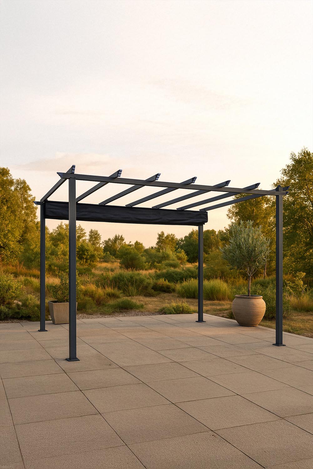Latium Pergola in Schwarz präsentiert im Onlineshop von KAQTU Design AG. Pavillon ist von Venture Home
