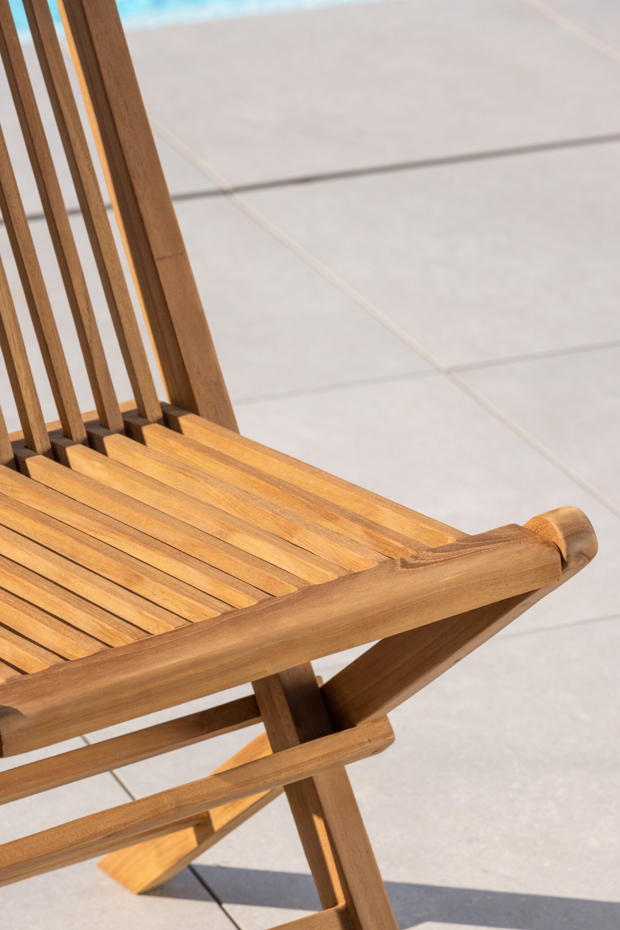 Kenya Gartenstuhl w/o in Natur präsentiert im Onlineshop von KAQTU Design AG. Gartenstuhl mit Armlehnen ist von Venture Home