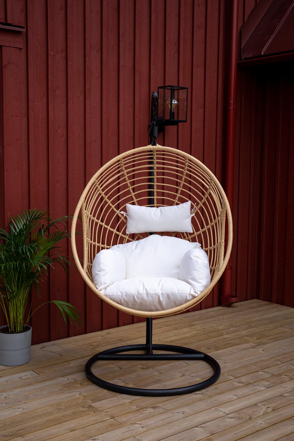 Viga Hängesessel in Natur präsentiert im Onlineshop von KAQTU Design AG. Schaukel Outdoor ist von Venture Home
