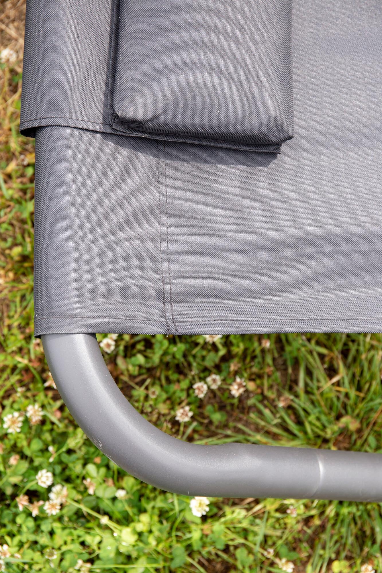 Genießen Sie die Gordo Hängematte von Venture Home – ideal für zwei, pflegeleicht und ein stilvolles Highlight für Ihren Außenbereich.