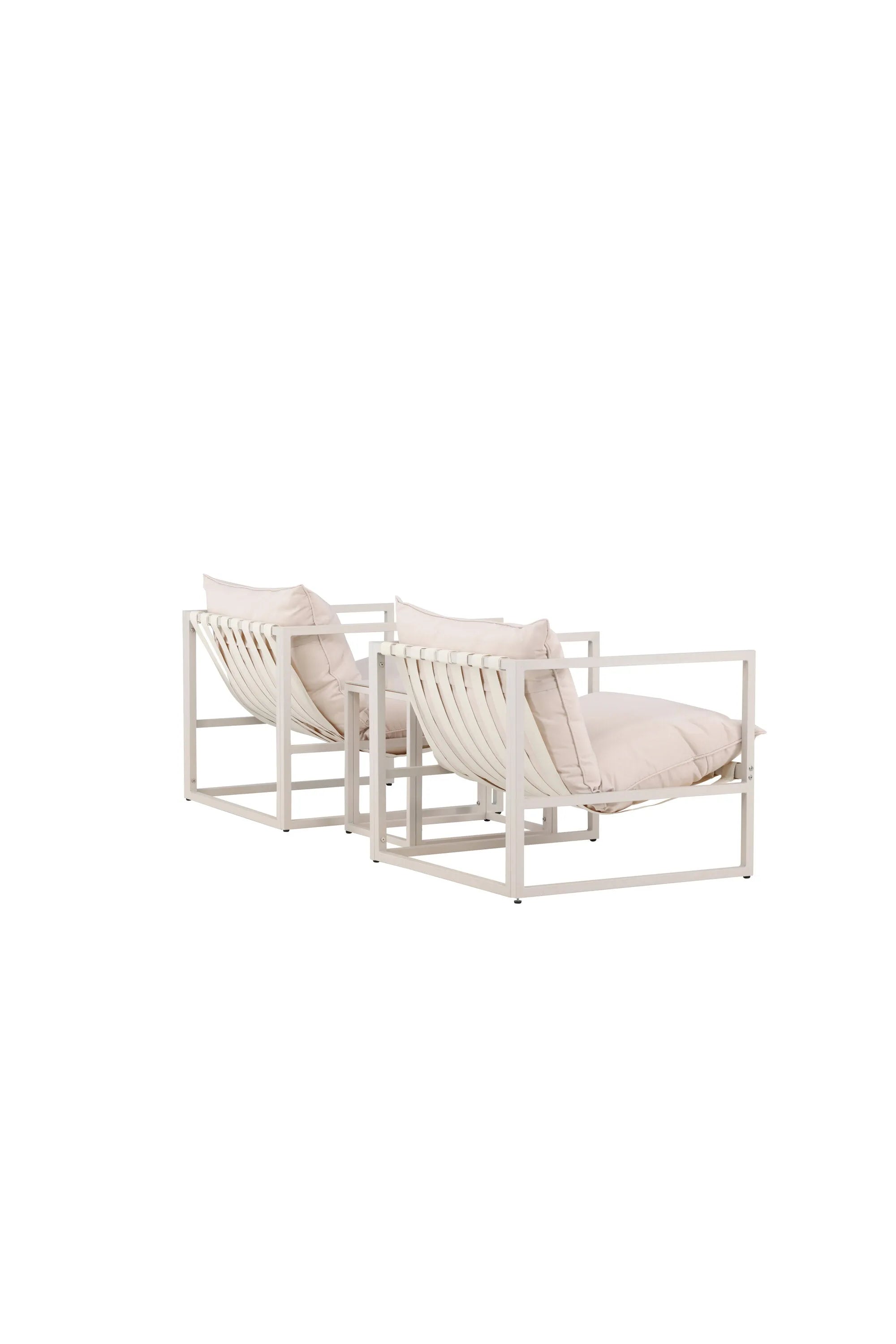 Das Messina Lounge Set von Venture Home kombiniert modernes Design mit Komfort, ideal für gemütliche Momente im Außenbereich.