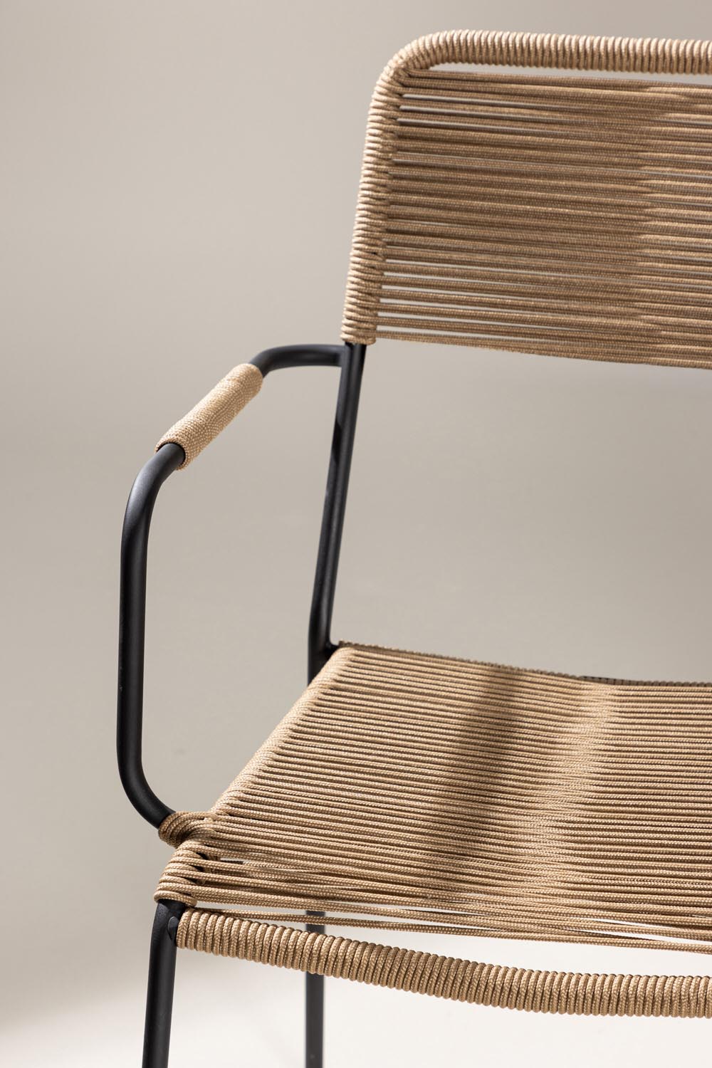 Lindos Loungestuhl in Braun präsentiert im Onlineshop von KAQTU Design AG. Outdoor-Sessel ist von Venture Home