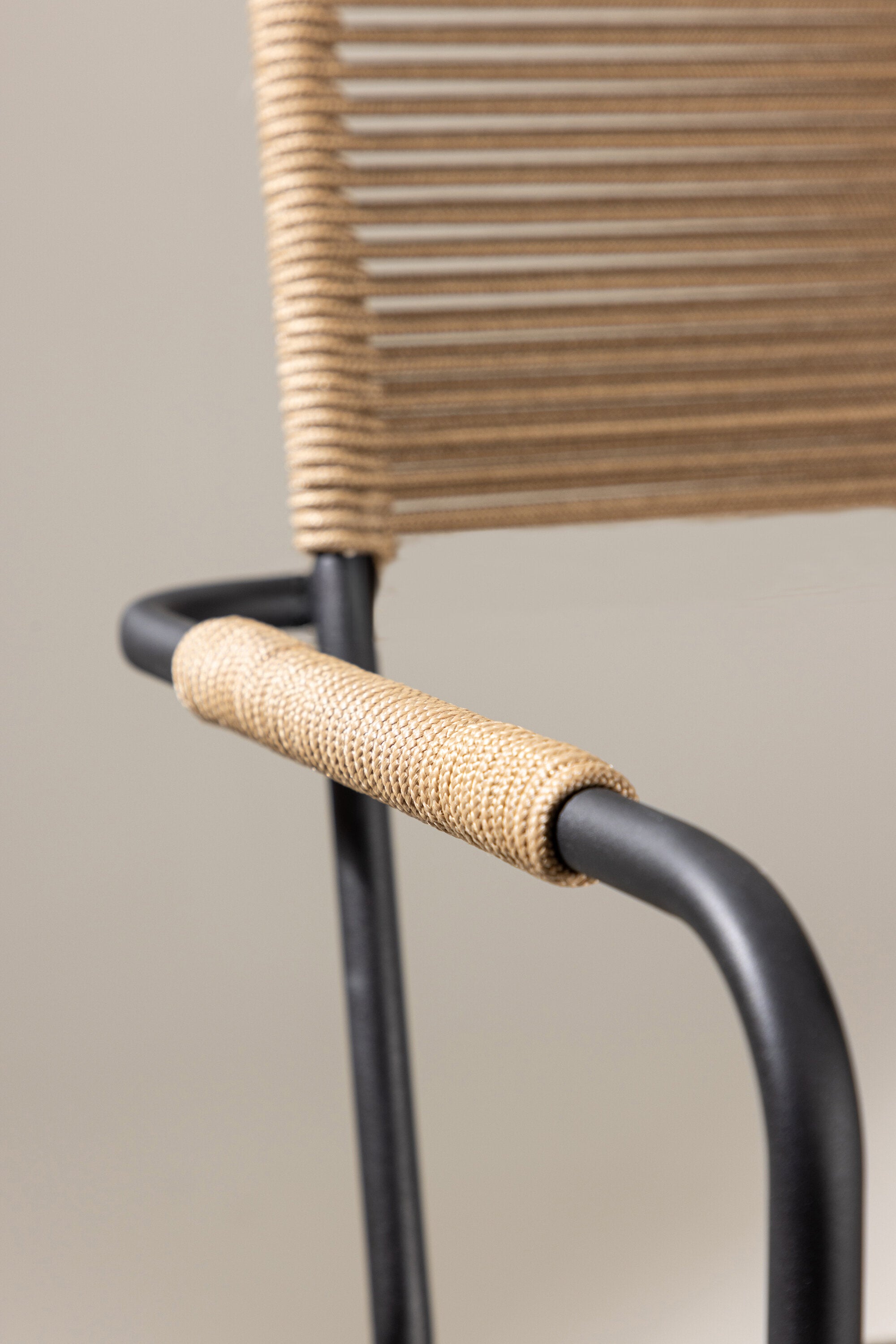 Lindos Loungestuhl in Braun präsentiert im Onlineshop von KAQTU Design AG. Outdoor-Sessel ist von Venture Home