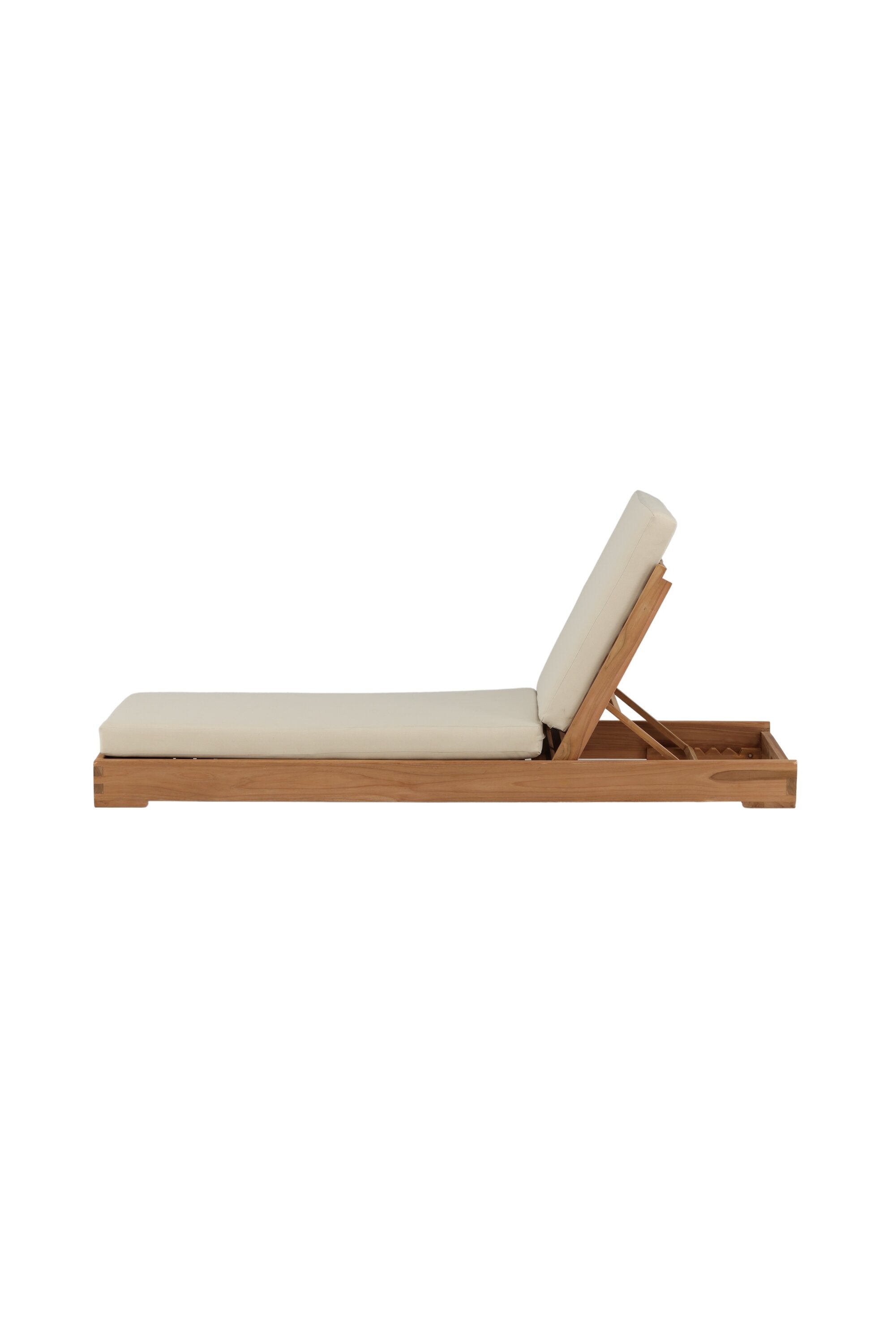 Sunbed Sonnenliege in Natur präsentiert im Onlineshop von KAQTU Design AG. Liegestuhl ist von Venture Home