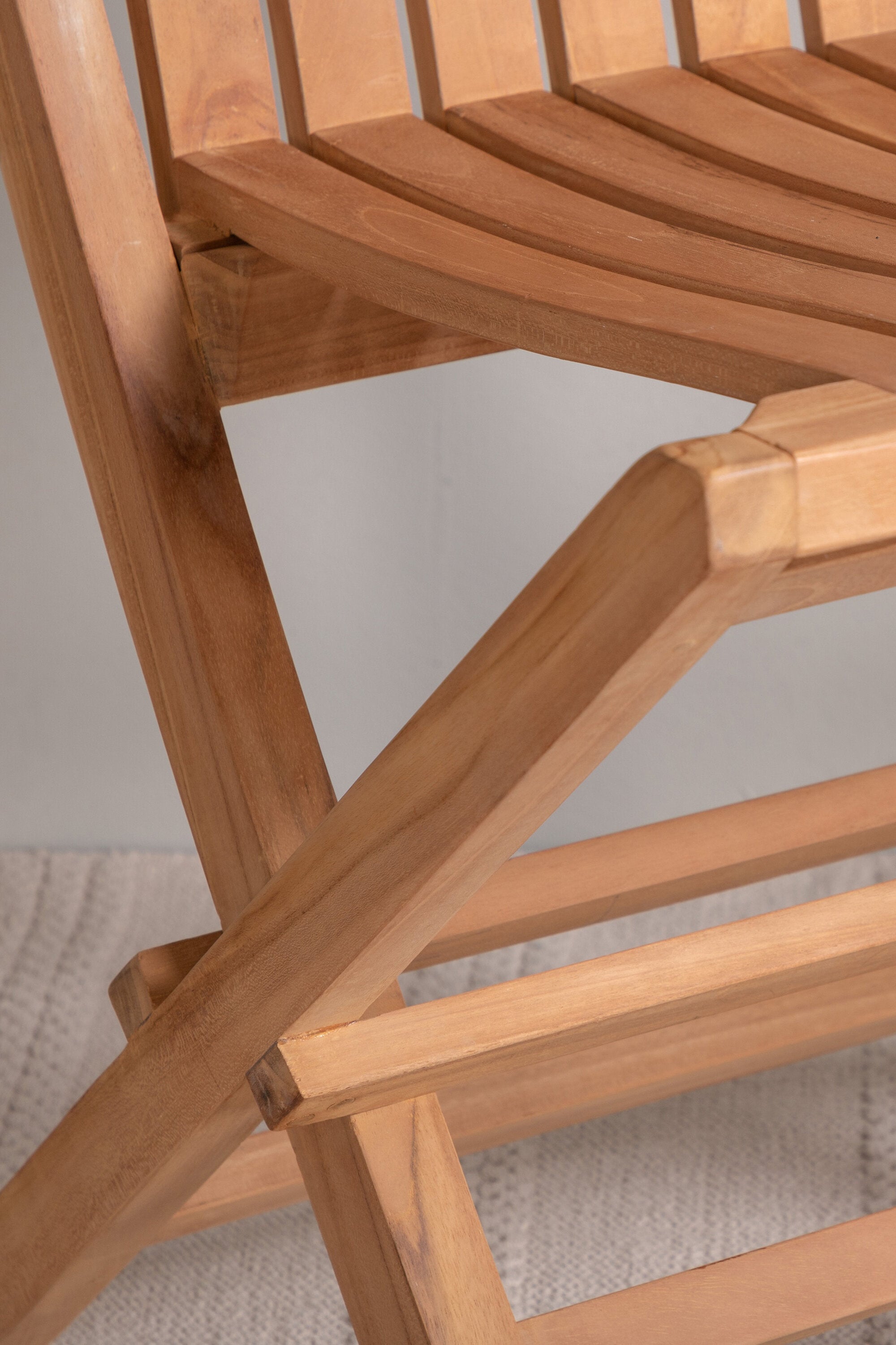 Ghana Esszimmerstuhl in Natur präsentiert im Onlineshop von KAQTU Design AG. Gartenstuhl mit Armlehnen ist von Venture Home