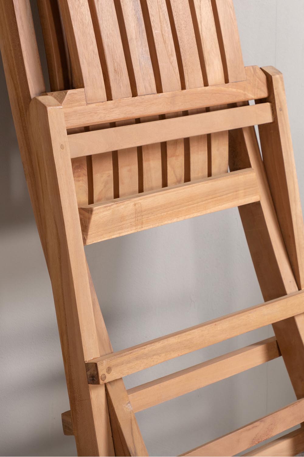 Ghana Esszimmerstuhl in Natur präsentiert im Onlineshop von KAQTU Design AG. Gartenstuhl mit Armlehnen ist von Venture Home
