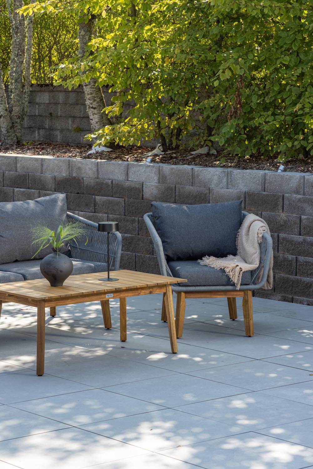Chania Sofa-Set in Grau präsentiert im Onlineshop von KAQTU Design AG. Loungeset ist von Venture Home