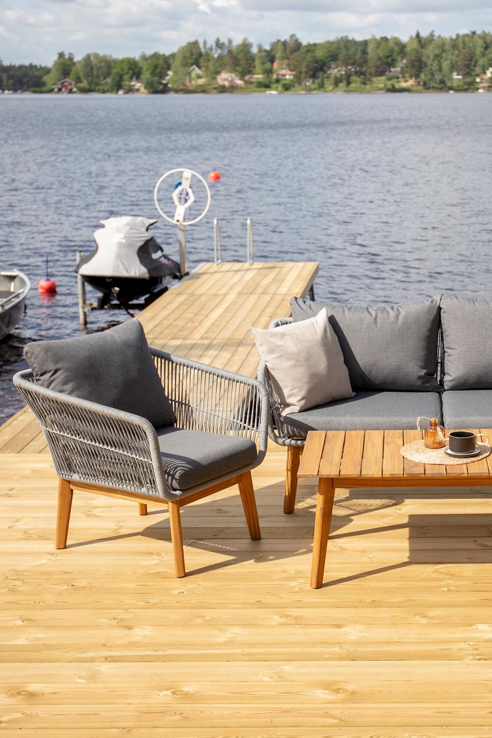 Chania Sofa-Set in Grau präsentiert im Onlineshop von KAQTU Design AG. Loungeset ist von Venture Home