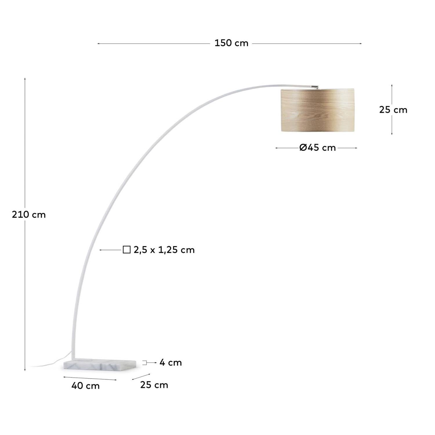 Entdecke die Juhe Stehlampe: Elegante Kombination aus Eschenholzfurnier, Metall und Marmor für stilvolle Akzente in deinem Zuhause.