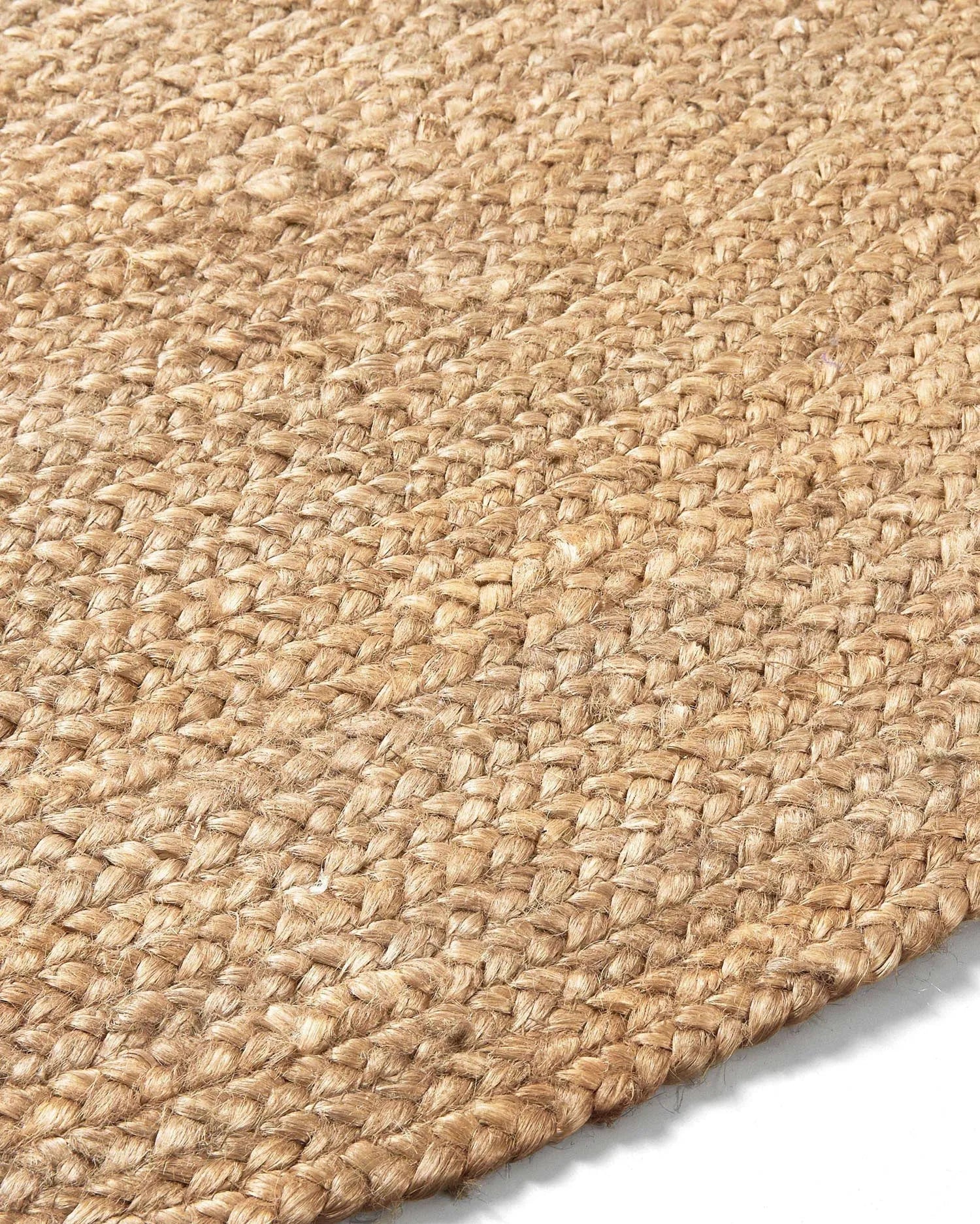 Runder Jute-Teppich, 150 cm, von Kave Home: stilvoll, nachhaltig, pflegeleicht, ideal für jeden Raum.