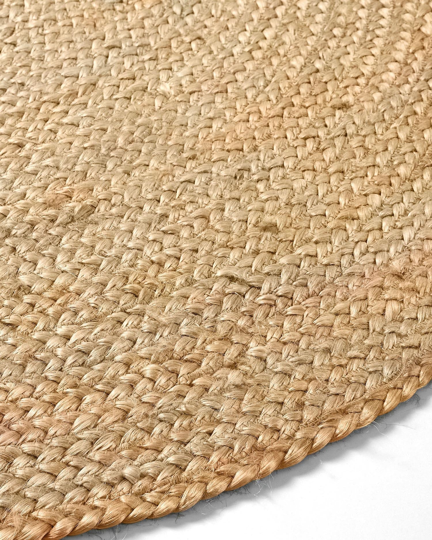 Natürlicher runder Juteteppich Ø 100 cm von Kave Home, stilvoll und vielseitig für jeden Raum.
